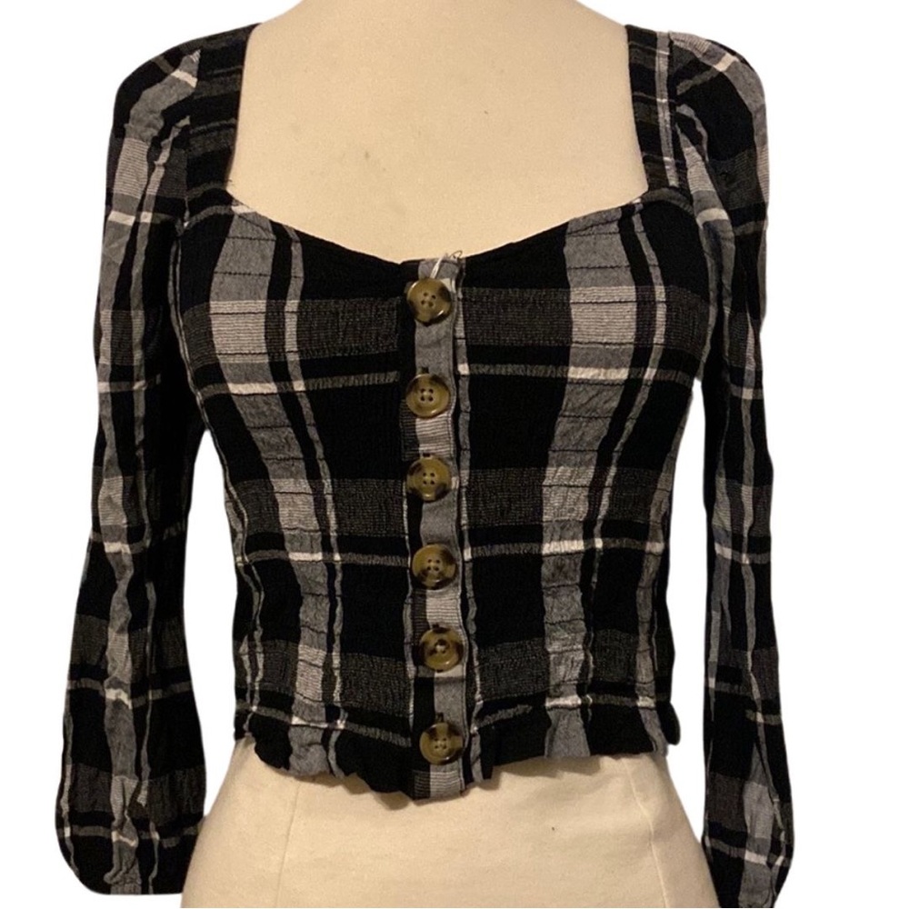 AMERICAN EAGLE adorable black & white plaid rayon crop top Size Small STRETCHY